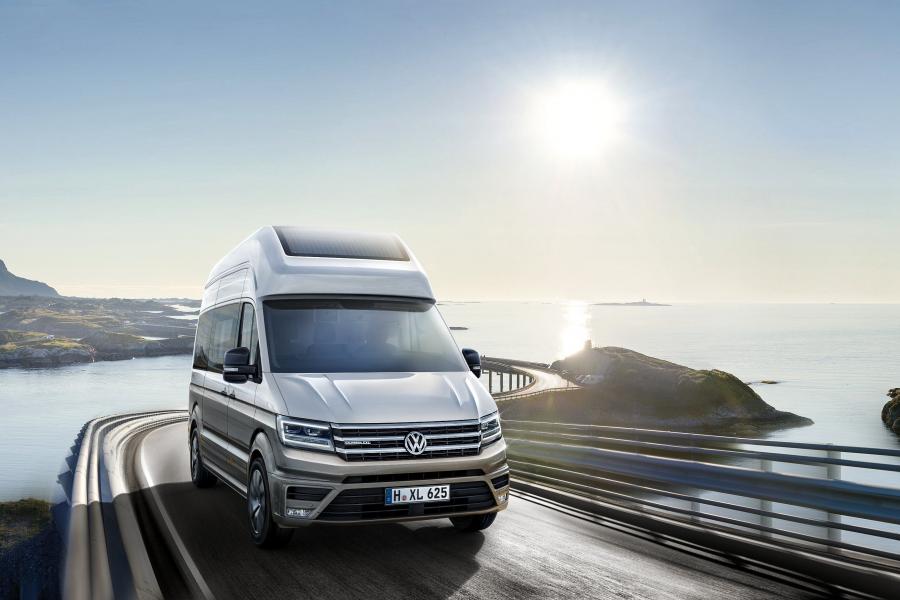  Volkswagen California XXL Concept 2017 года  (фото 2 из 27)